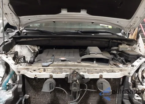 2015 Toyota Highlander Xle V6 z USA, uszkodzony, nr VIN 5TDJKRFH8FS208200